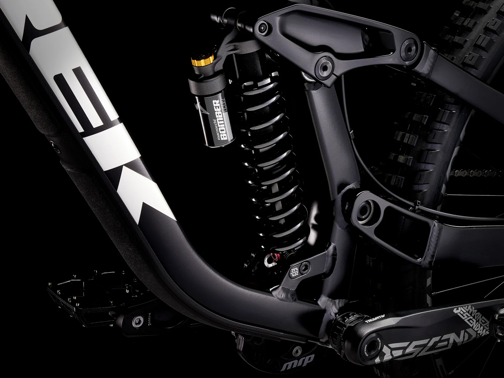 2024 Trek Session 8 - R2 Size - Image 3