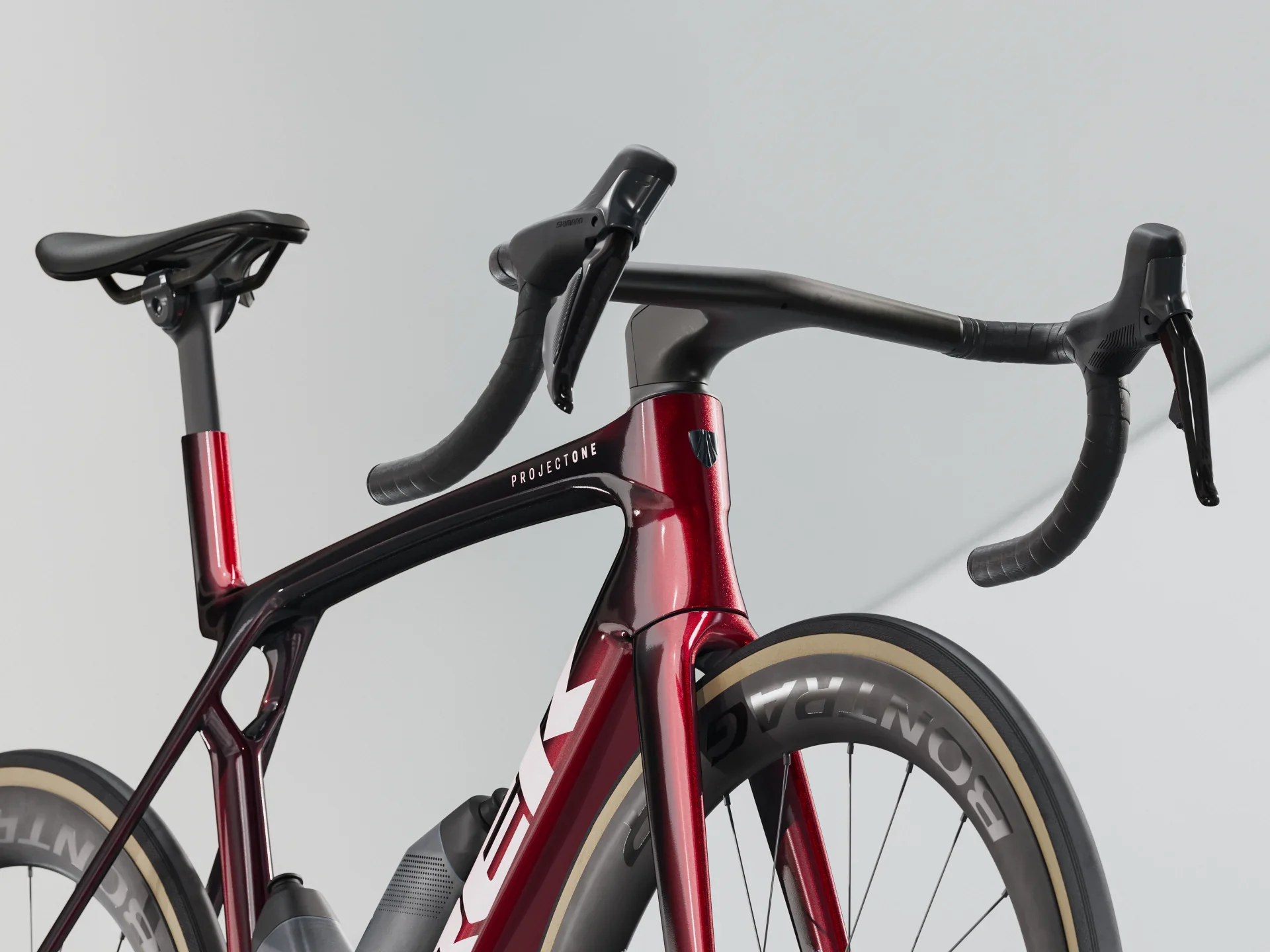 2025 Madone SLR 7 Gen 8 - Image 23