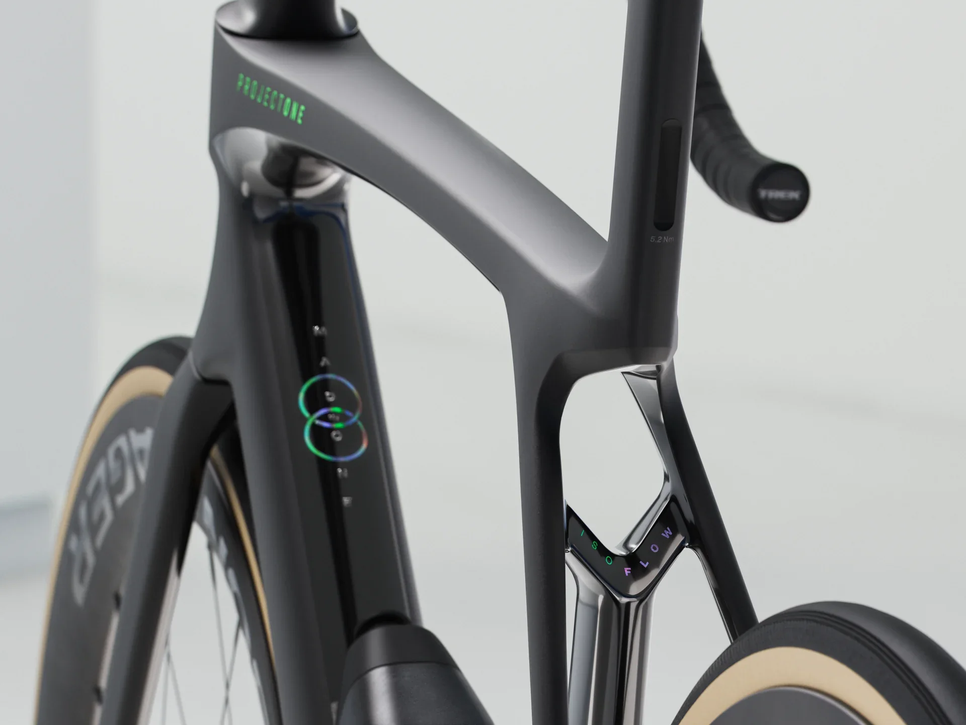 2025 Madone SLR 7 Gen 8 - Image 5