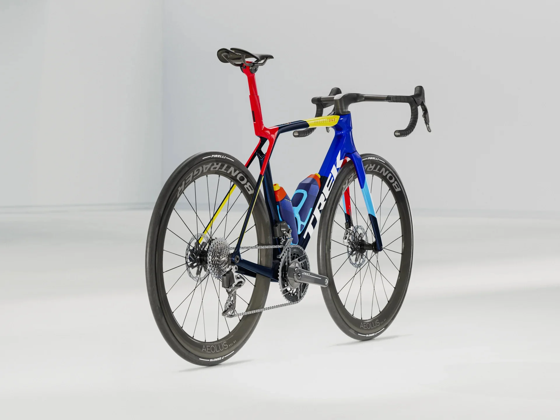 2025 Trek Madone SLR 9 AXS Gen 8 - Image 8