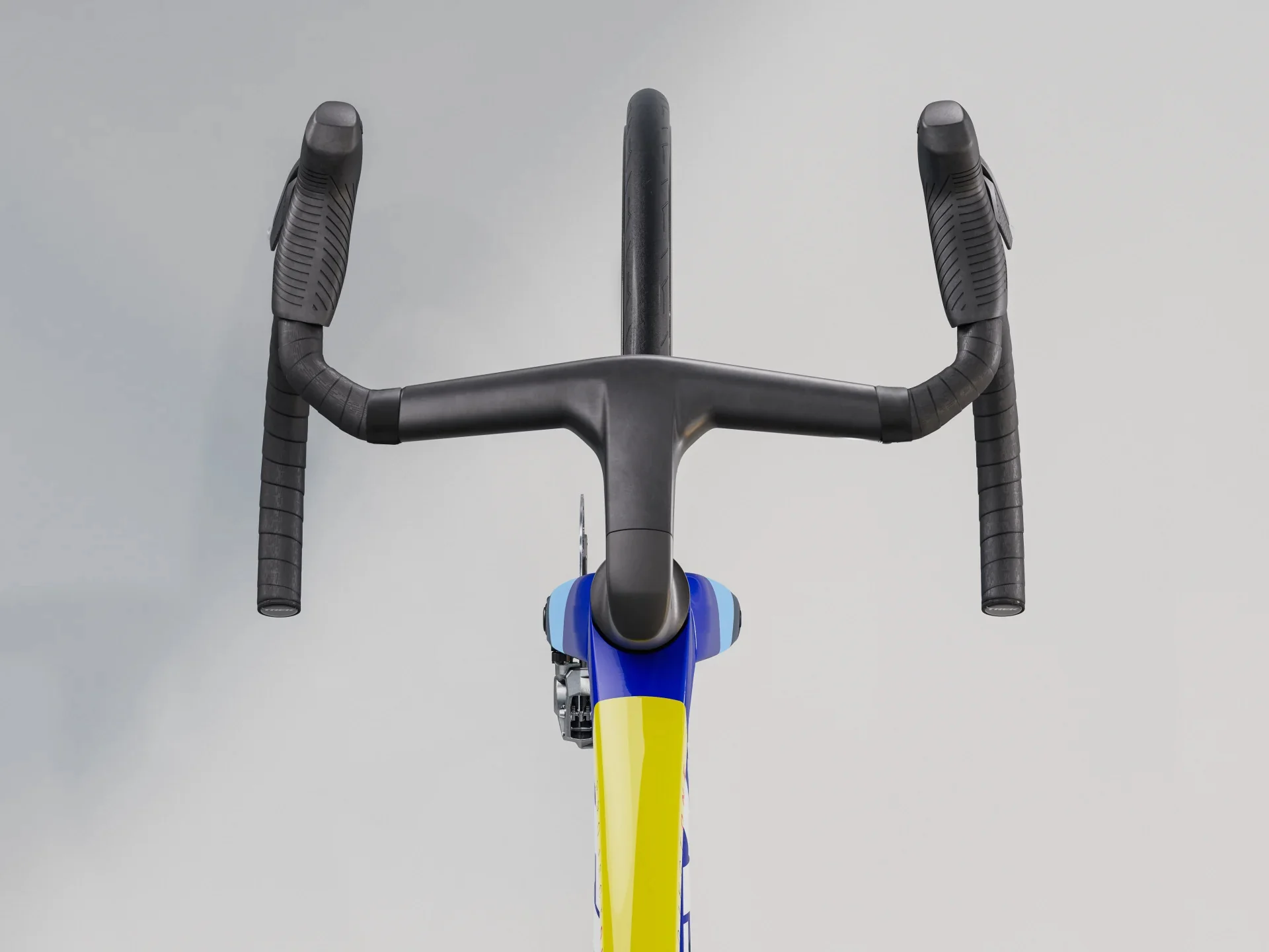 2025 Trek Madone SLR 9 AXS Gen 8 - Image 9