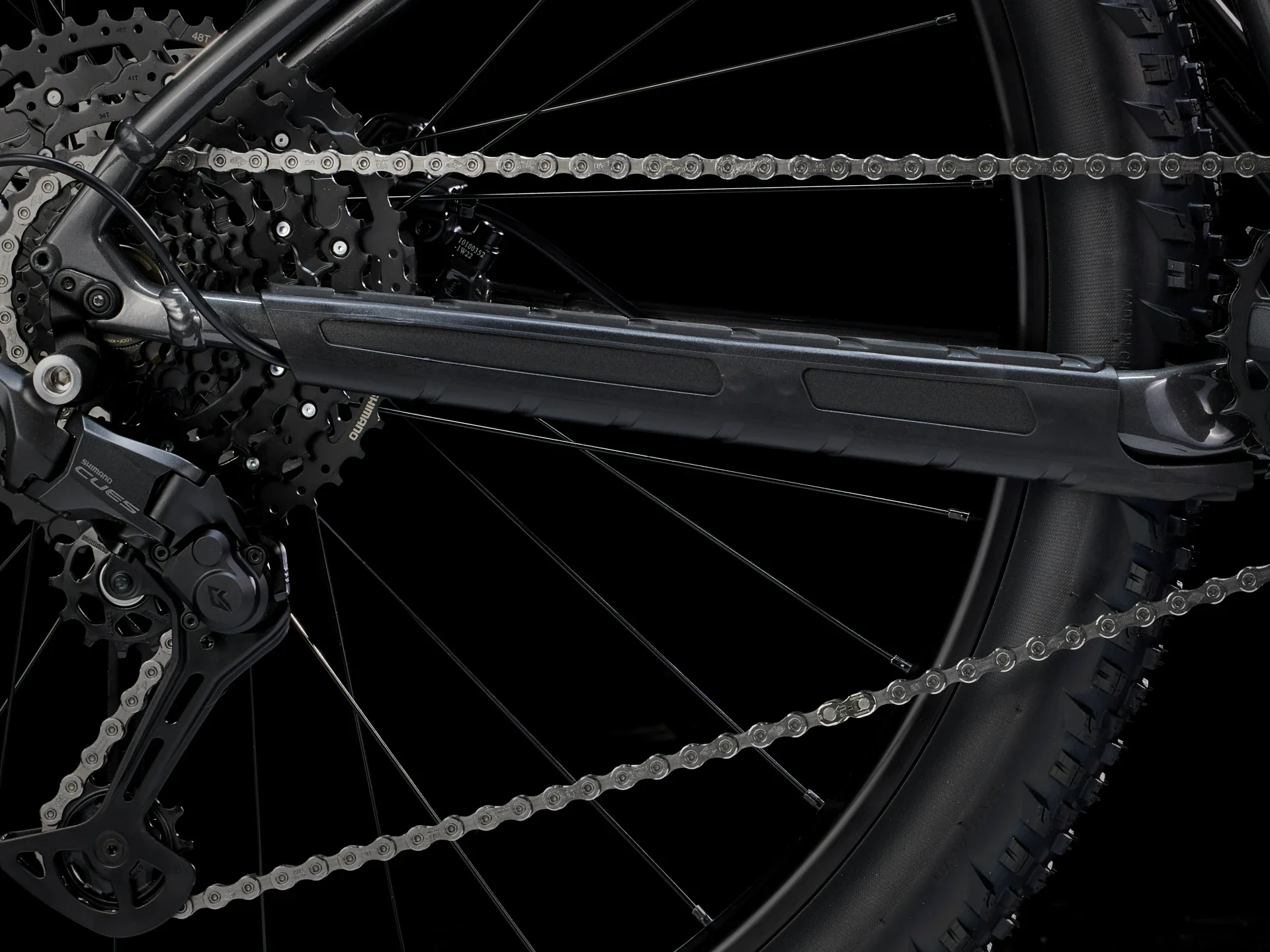 2025 Trek Marlin 6 Gen 3- Galactic Grey to Lithium Grey Fade - Image 9