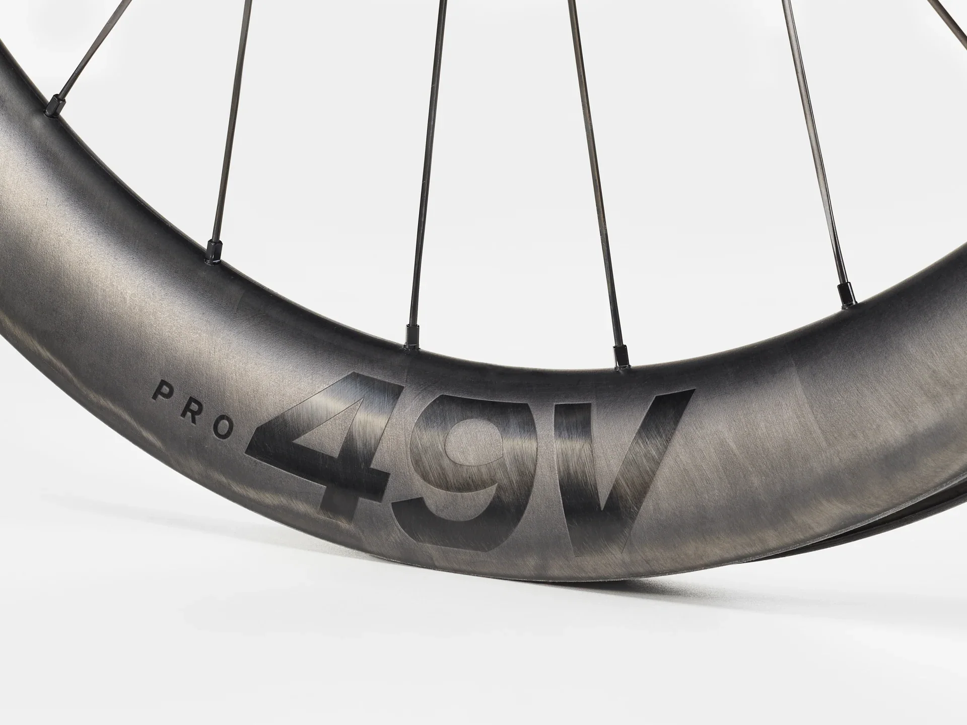 Bontrager Aeolus Pro 49V Disc TLR Road Wheel - Image 4