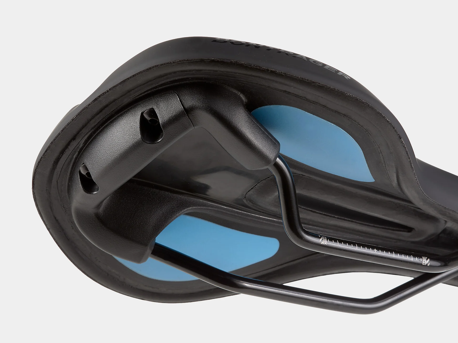 Bontrager Commuter Fluid Bike Saddle 165mm - Image 5