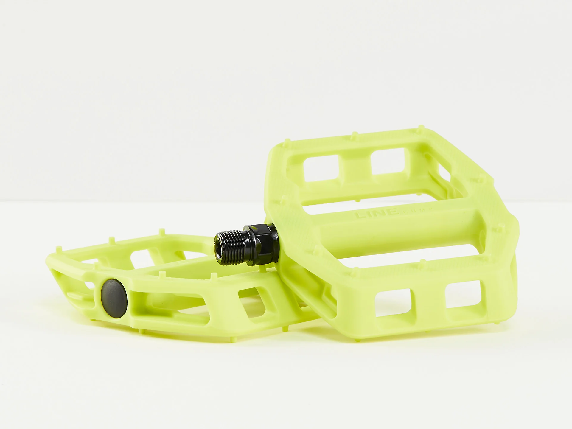 Bontrager Line Comp Flat Pedal Set - Image 5