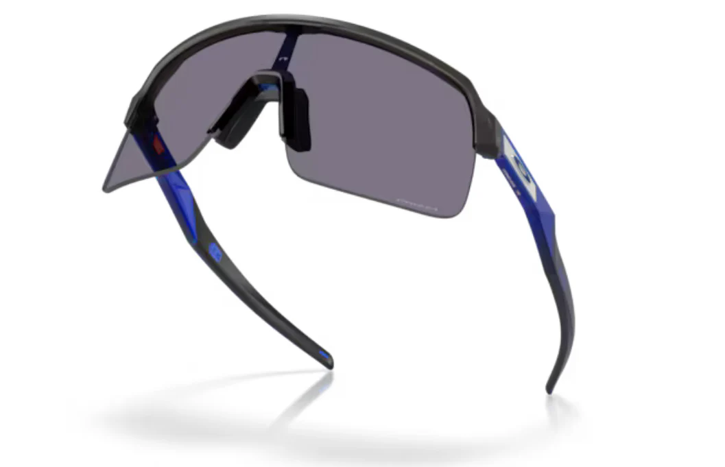 Oakley Sutro Lite- Matte Grey Smoke Prizm Grey - Image 4