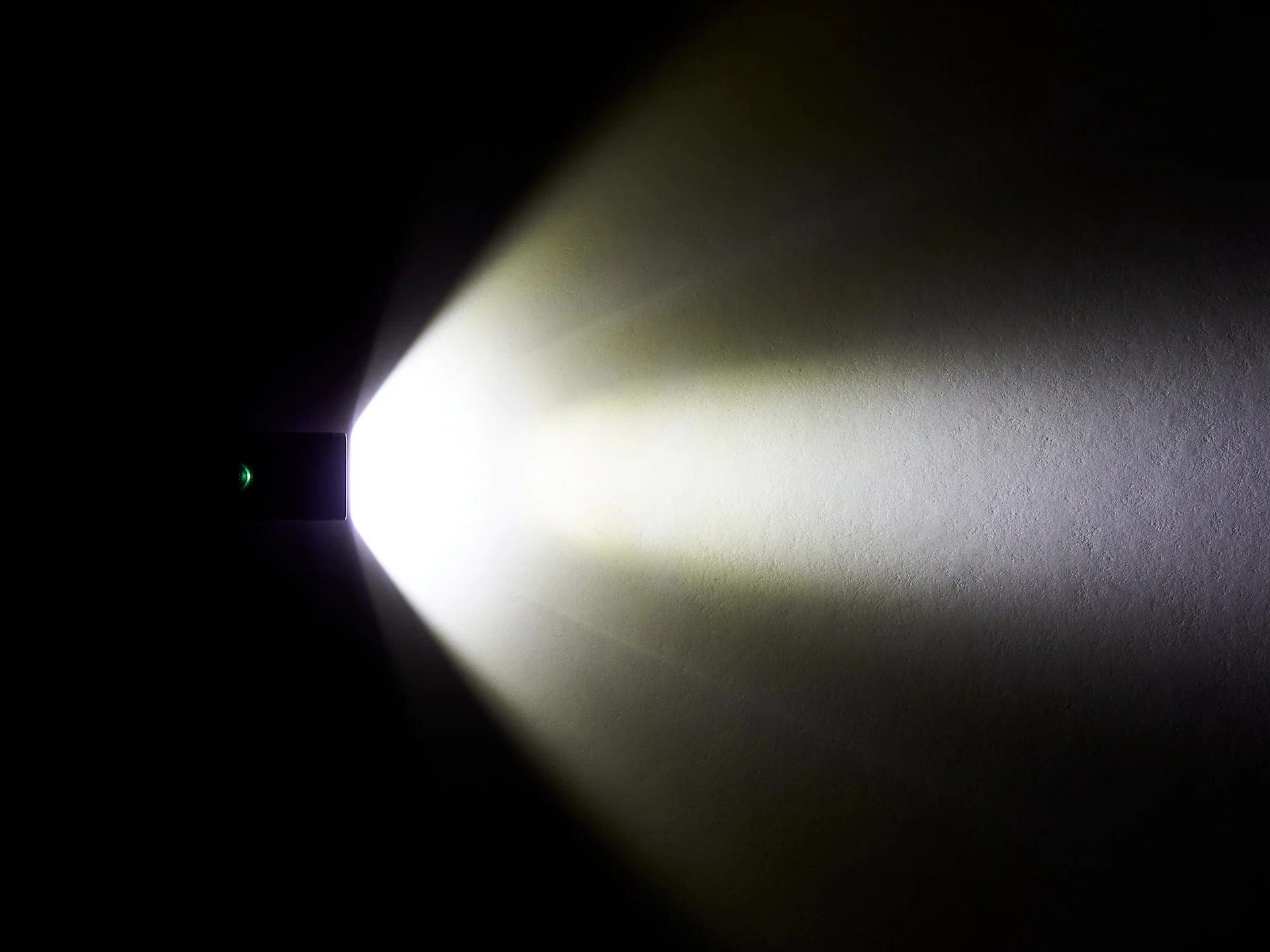 Trek Commuter Comp R Front Bike Light - Image 3