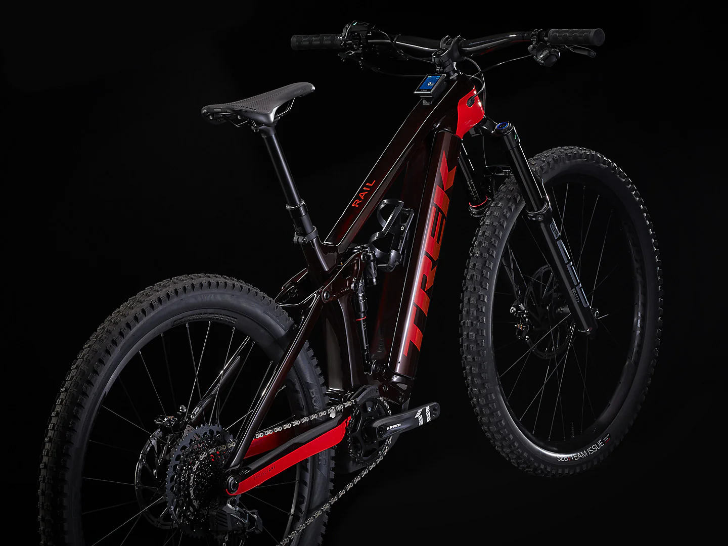 Trek Rail 9.8 GX AXS - Carbon Red Smoke/Viper Red - Image 3