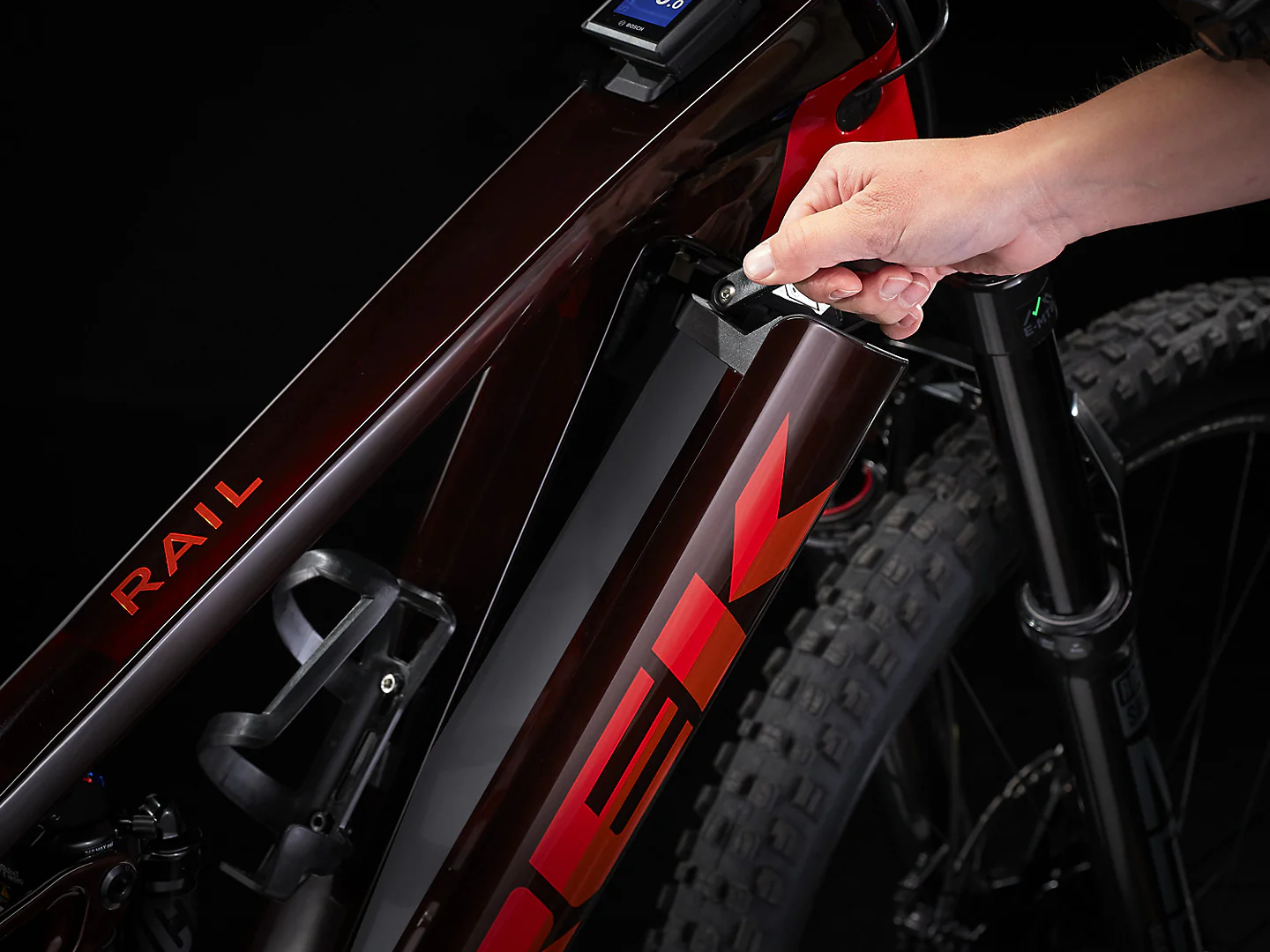 Trek Rail 9.8 GX AXS - Carbon Red Smoke/Viper Red - Image 5